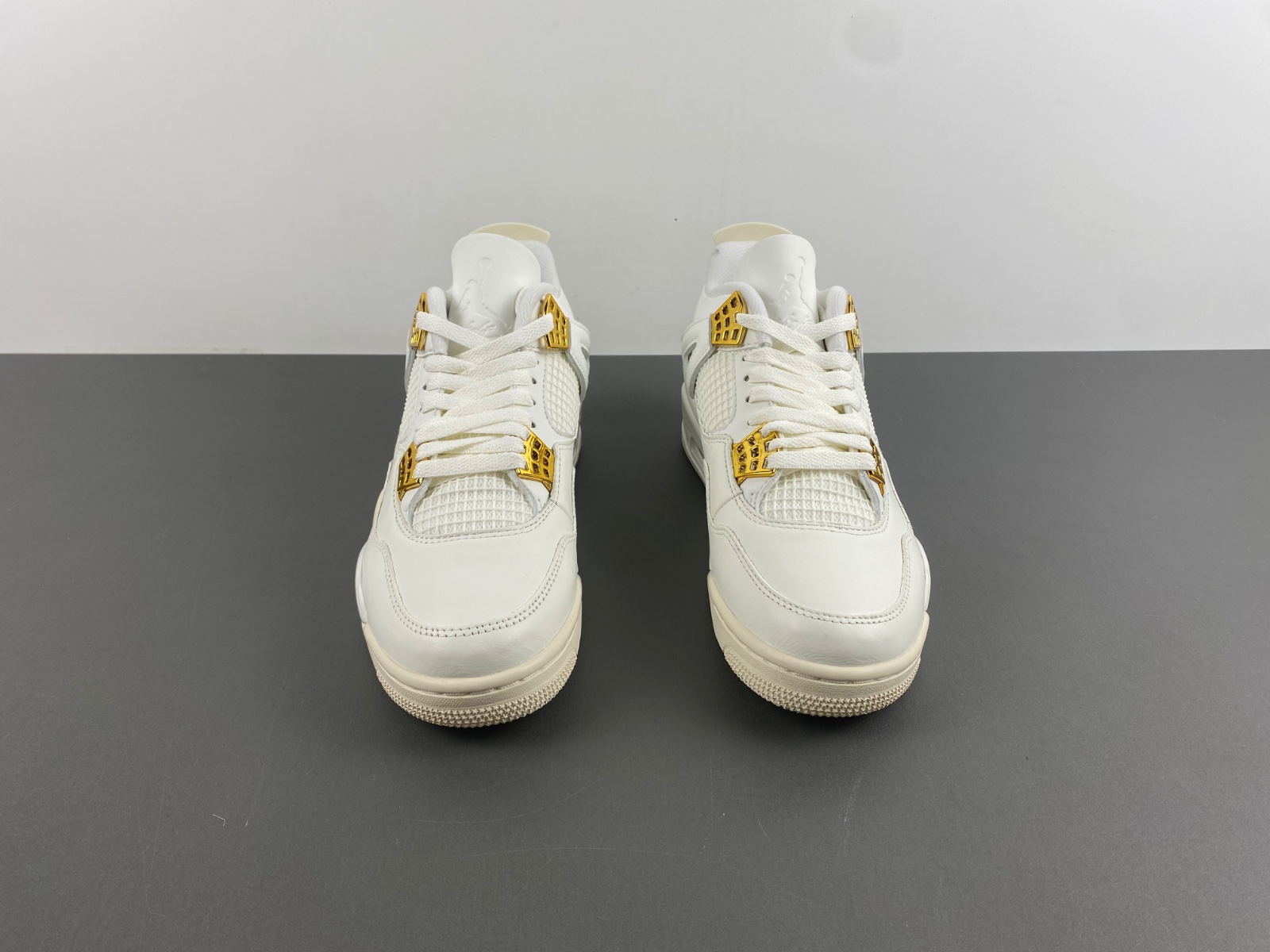 Air Jordan 4 “Metallic Gold"    AQ9129-170