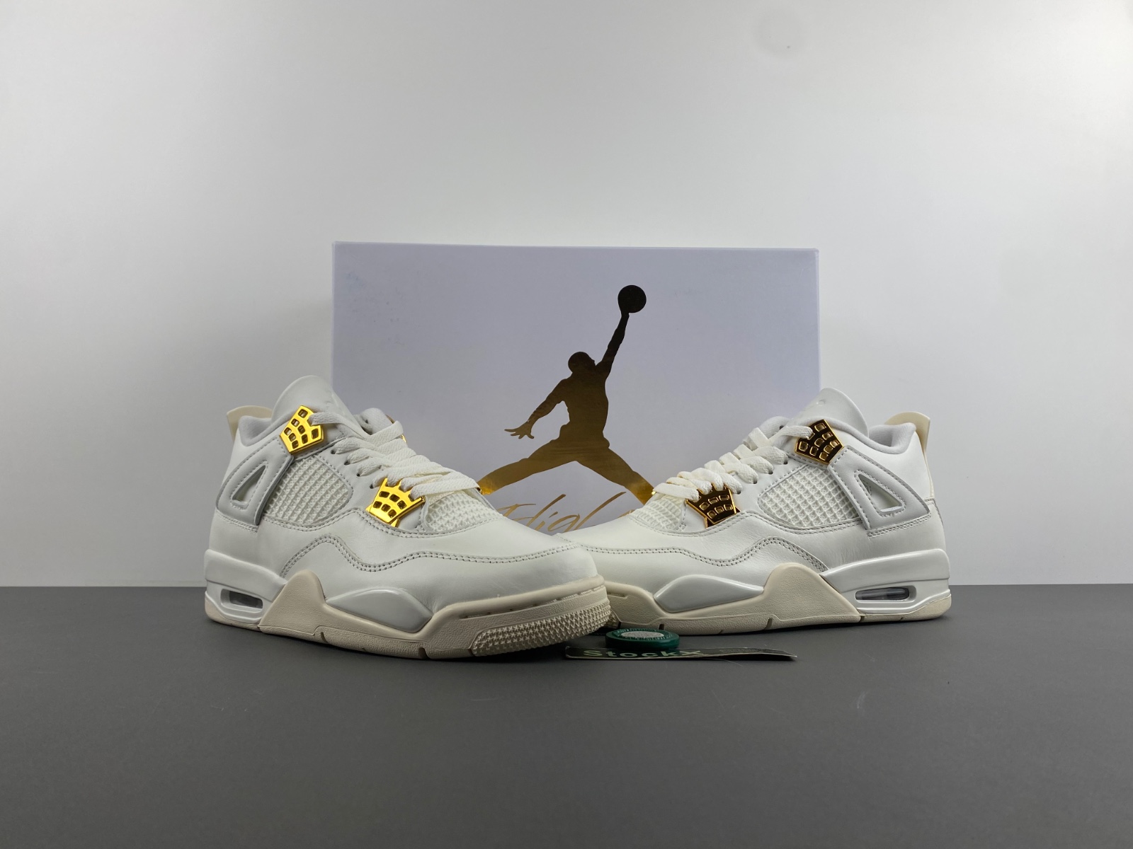 Air Jordan 4 “Metallic Gold