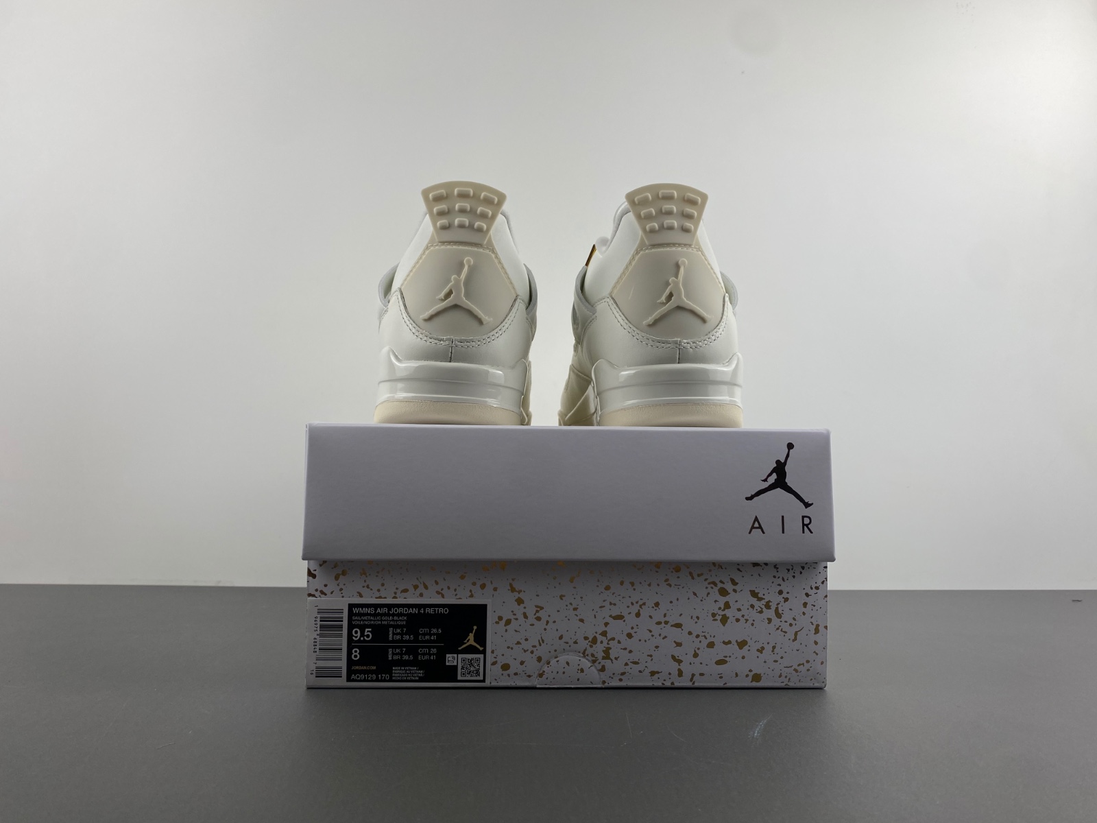 Air Jordan 4 “Metallic Gold"    AQ9129-170