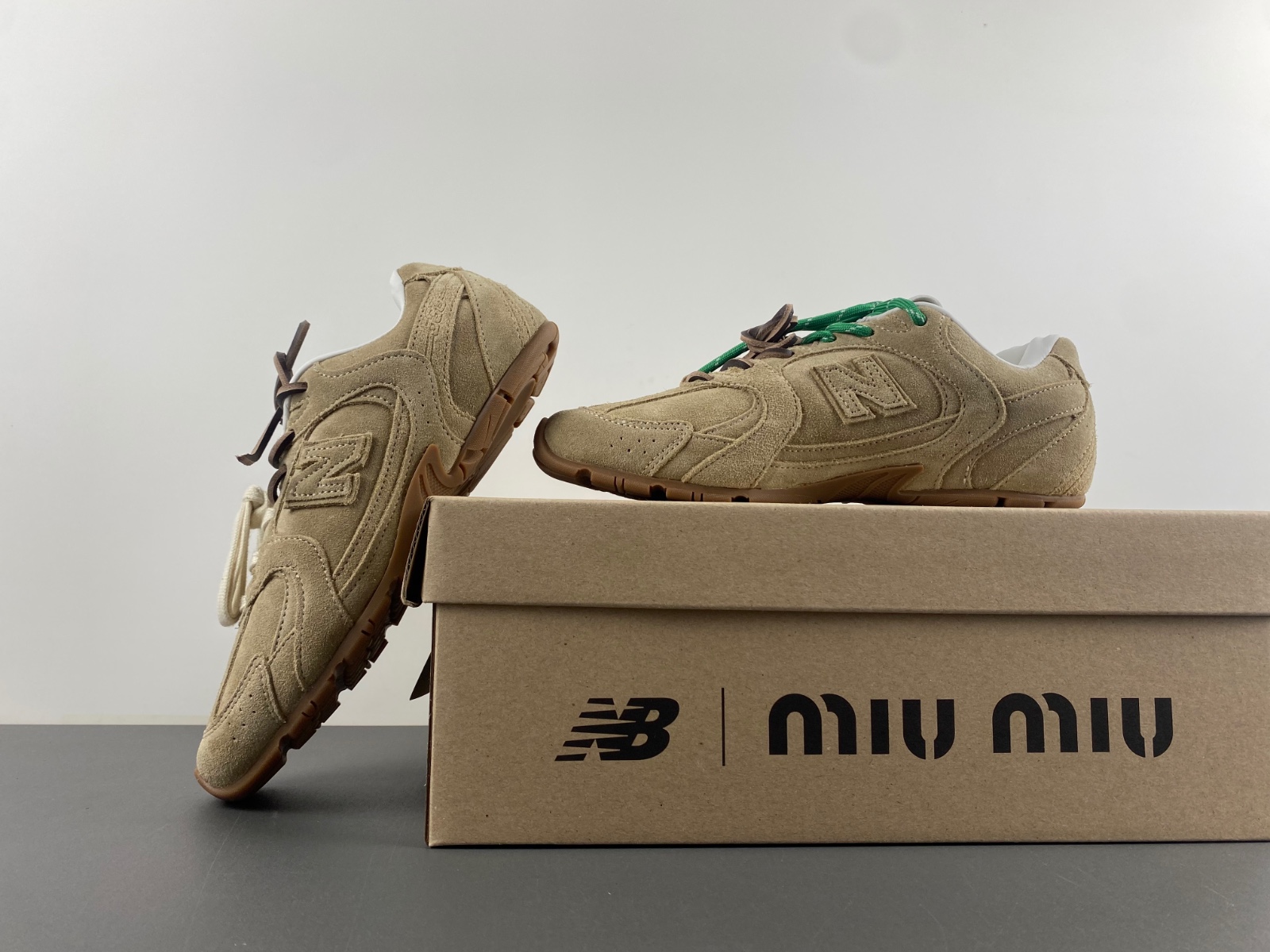 New Balance X Miu Miu 530 SL  5E165E