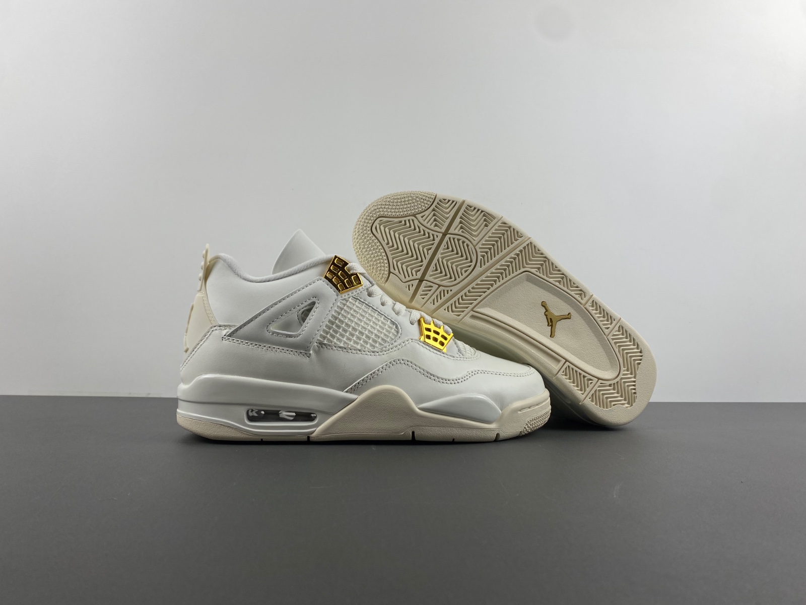 Air Jordan 4 “Metallic Gold"    AQ9129-170