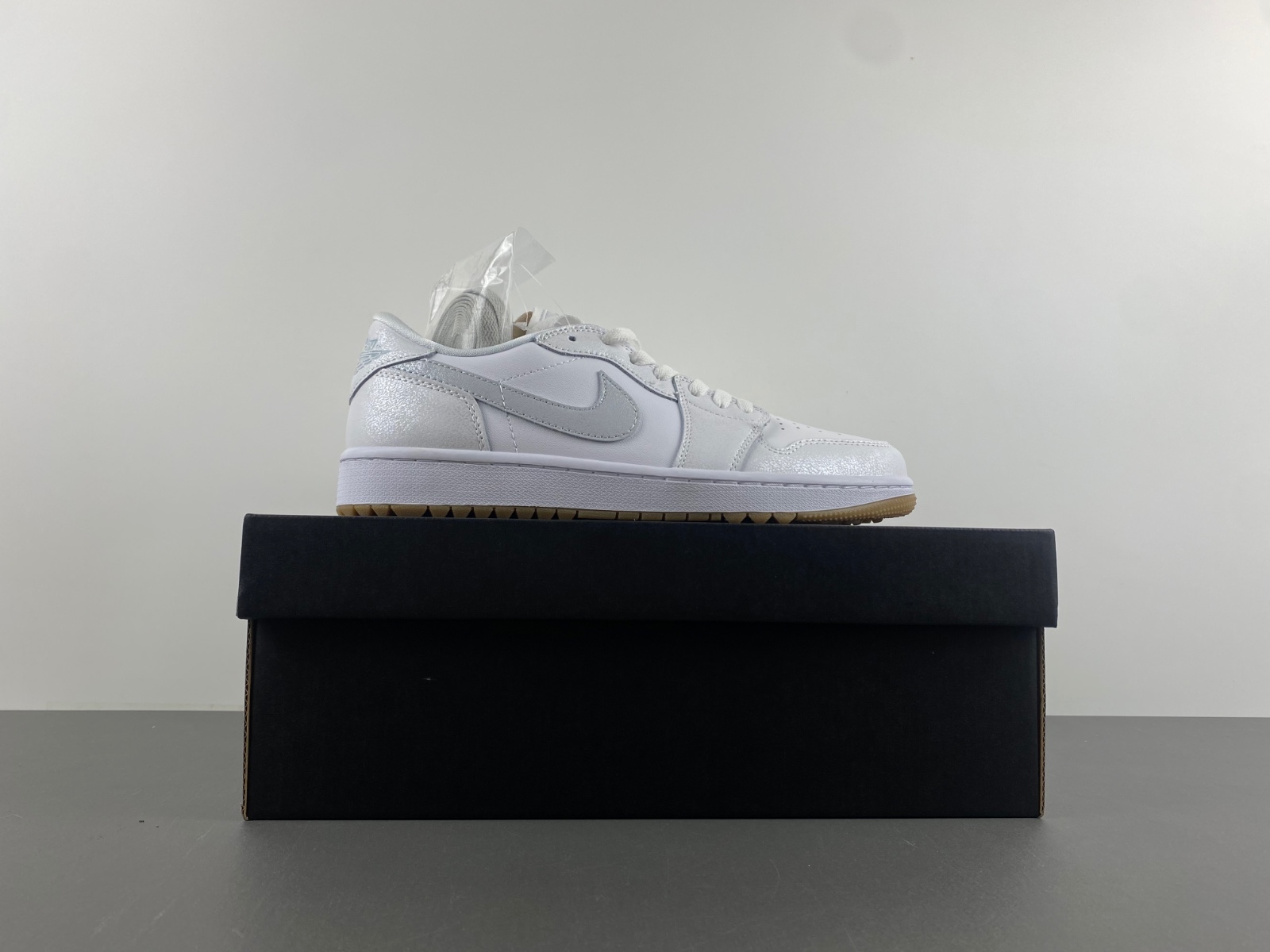 Air Jordan 1 Low  DD9315-111