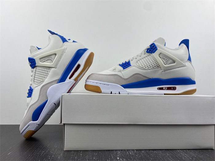 SB x Jordan 4 “Sapphire” DR5415-104