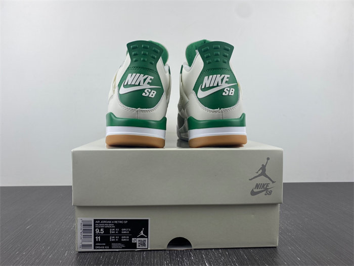 Jordan 4 Retro SB Pine Green. DR5415-103