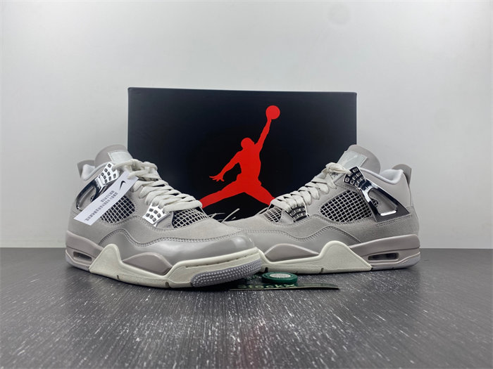 Jordan 4 Retro Frozen Moments. AQ9129-001