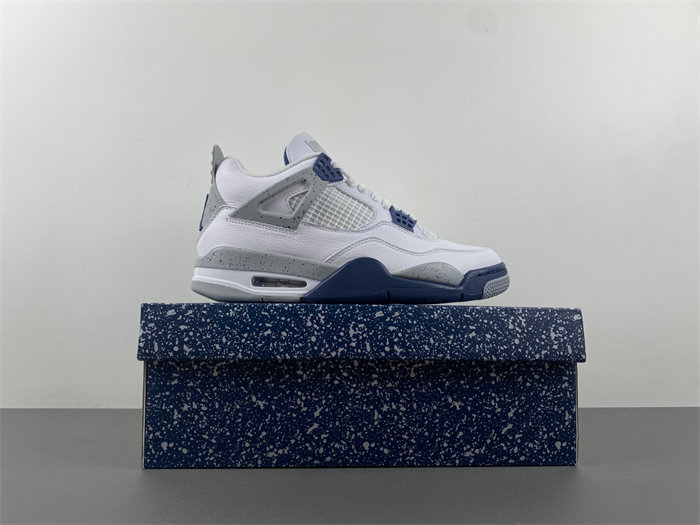 Jordan 4 Retro Midnight Navy.   DH6927-140