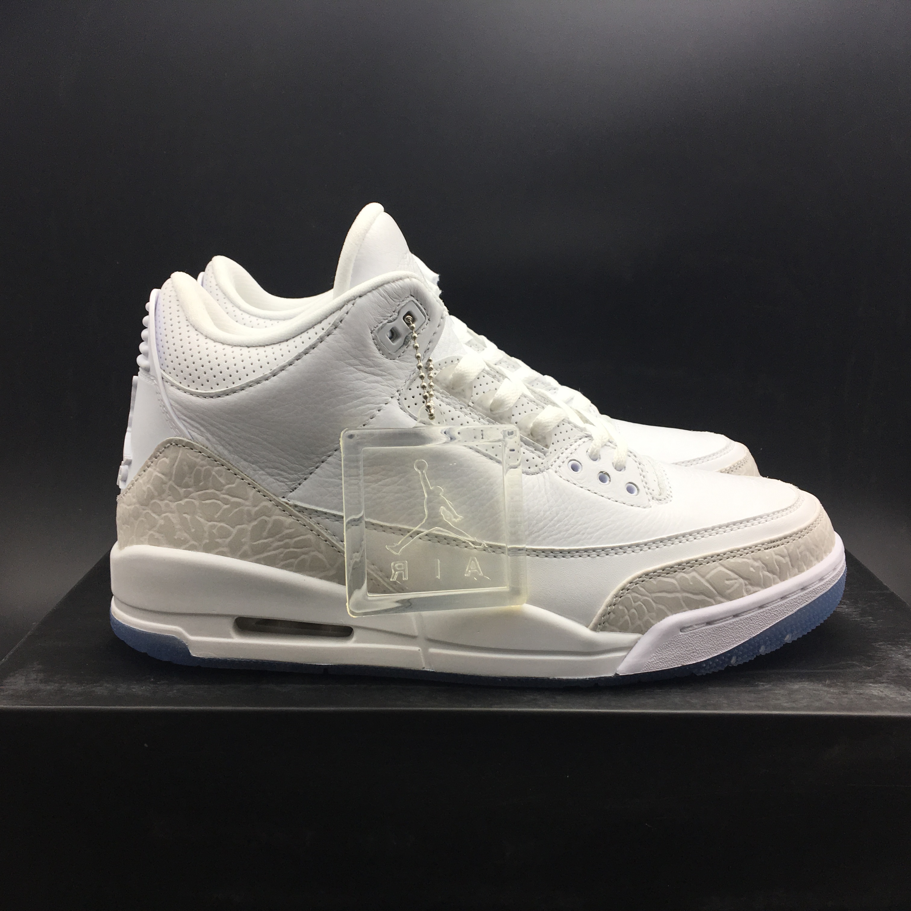 Air Jordan 3 “Pure White”136064-111