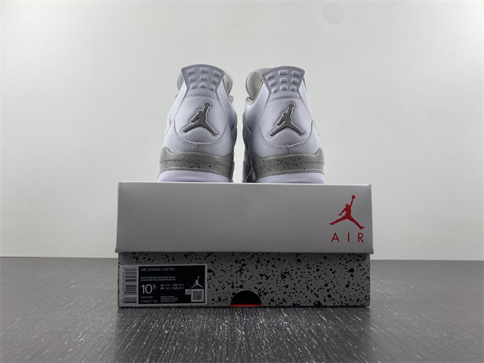 Jordan 4 Retro White Oreo. CT8527-100