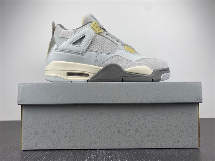 Jordan 4 Retro SE Craft Photon Dust. DV3742-021