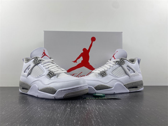 Jordan 4 Retro White Oreo. CT8527-100