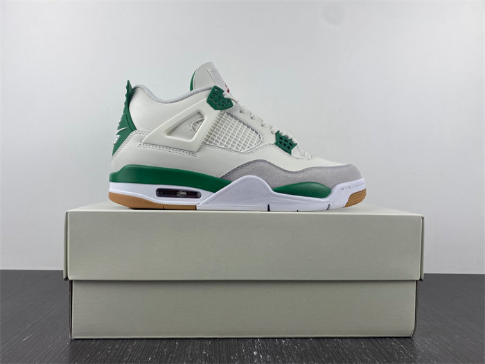 Jordan 4 Retro SB Pine Green. DR5415-103