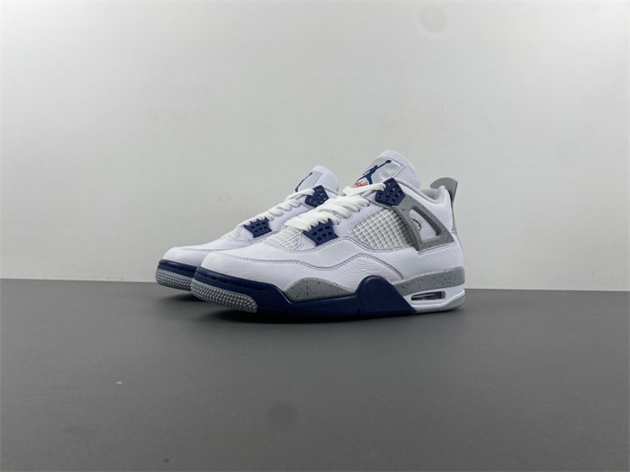 Jordan 4 Retro Midnight Navy.   DH6927-140