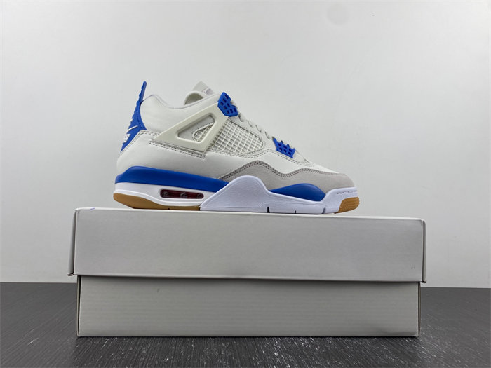 SB x Jordan 4 “Sapphire” DR5415-104