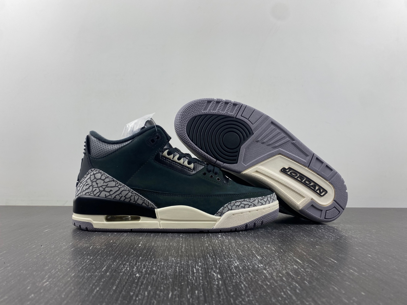 Air Jordan 3 WMNS “Off Noir” CK9246-001