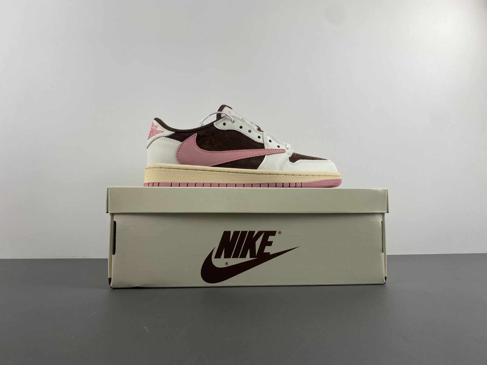 Travis Scott x Air Jordan 1 Low OG  DZ4137 -206