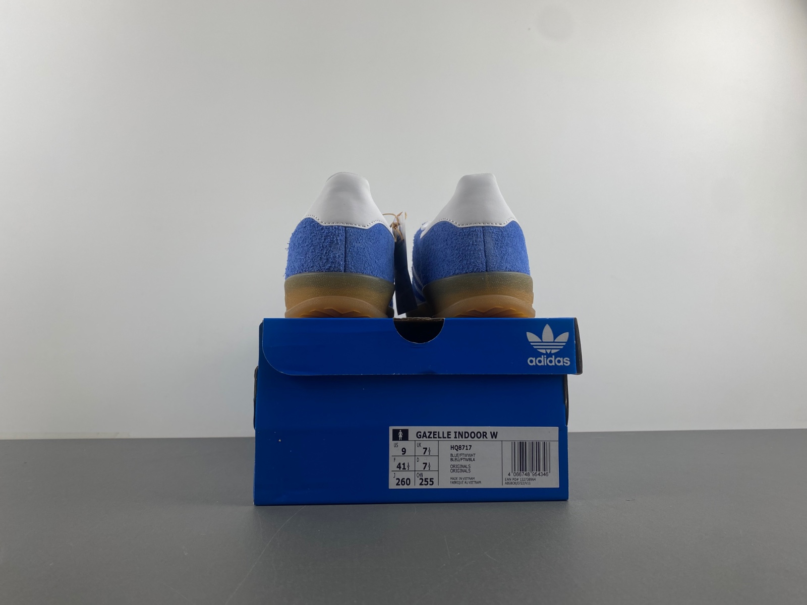 Ad*s gazelle indoor hq8717