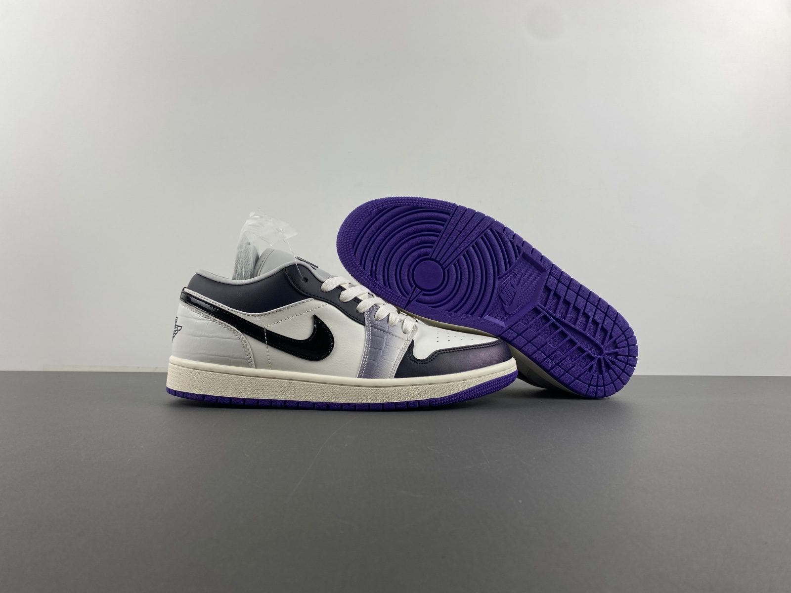 Air Jordan 1 Low HF5759-101