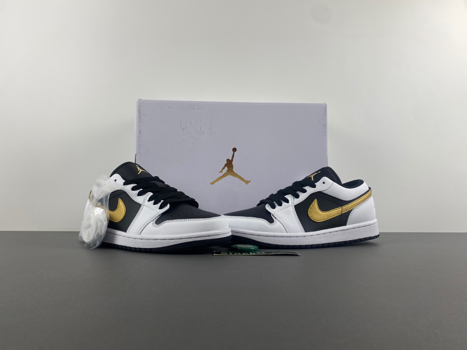 Air Jordan 1 Low 553558-172