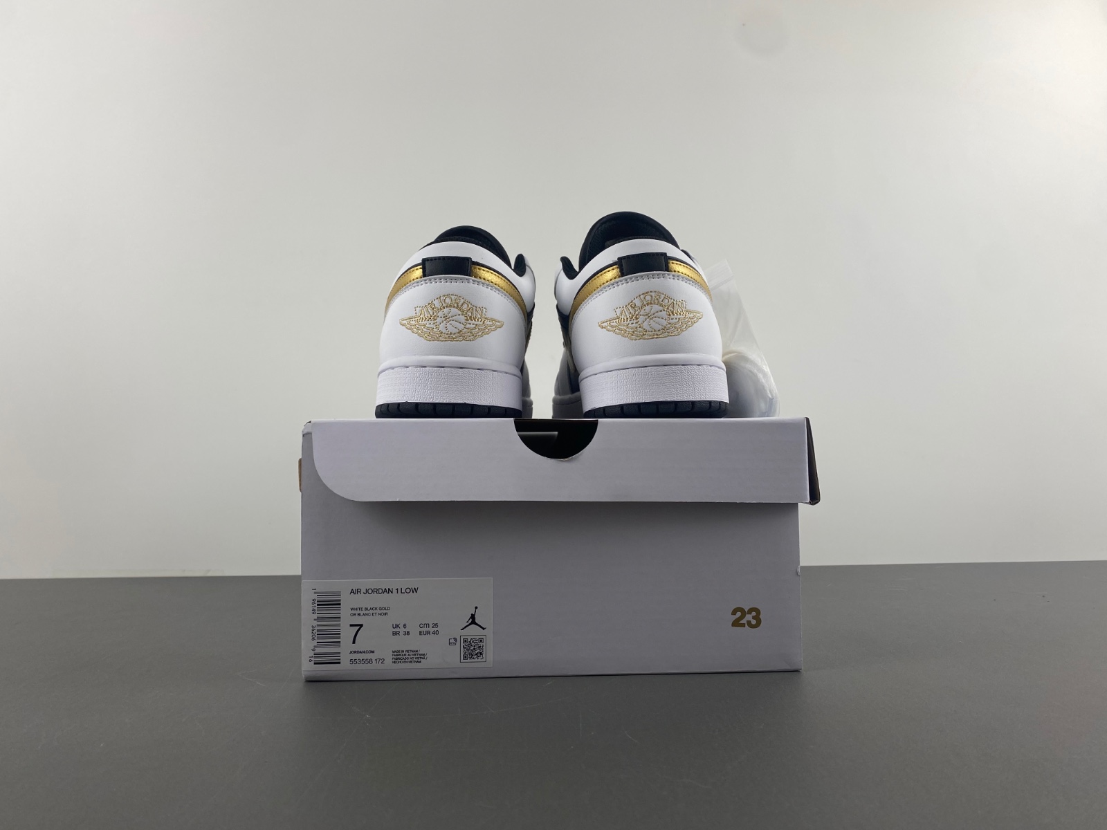 Air Jordan 1 Low 553558-172