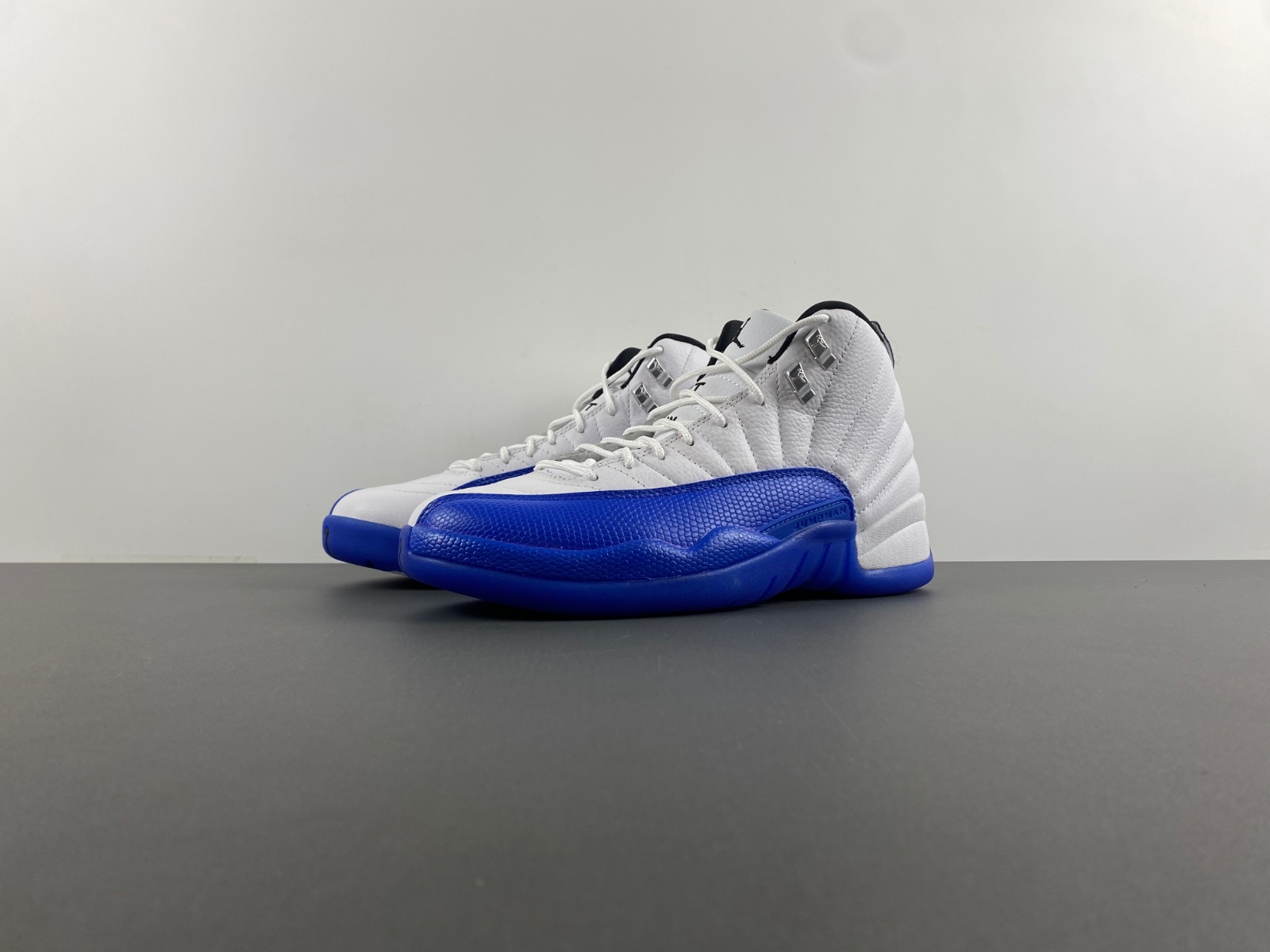 Air Jordan 12 CT8013-116