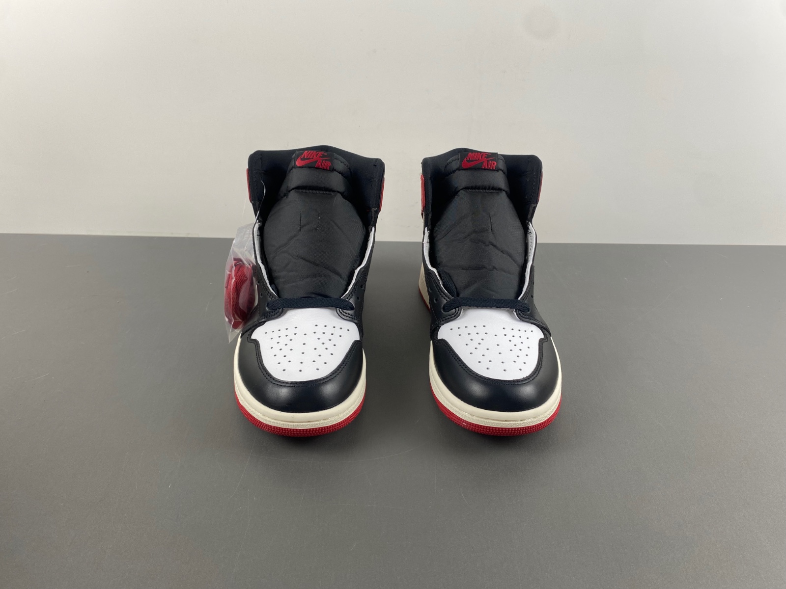 Air Jordan 1 High OG “Black Toe Reimagined” DZ5485-106