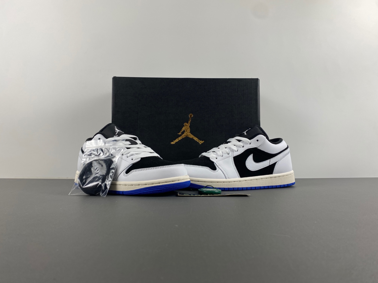 Air Jordan 1 Low HQ0764-001