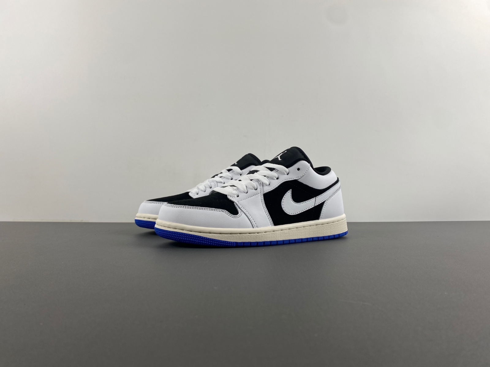 Air Jordan 1 Low HQ0764-001