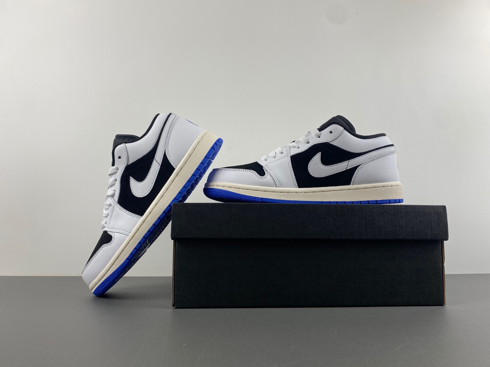 Air Jordan 1 Low HQ0764-001