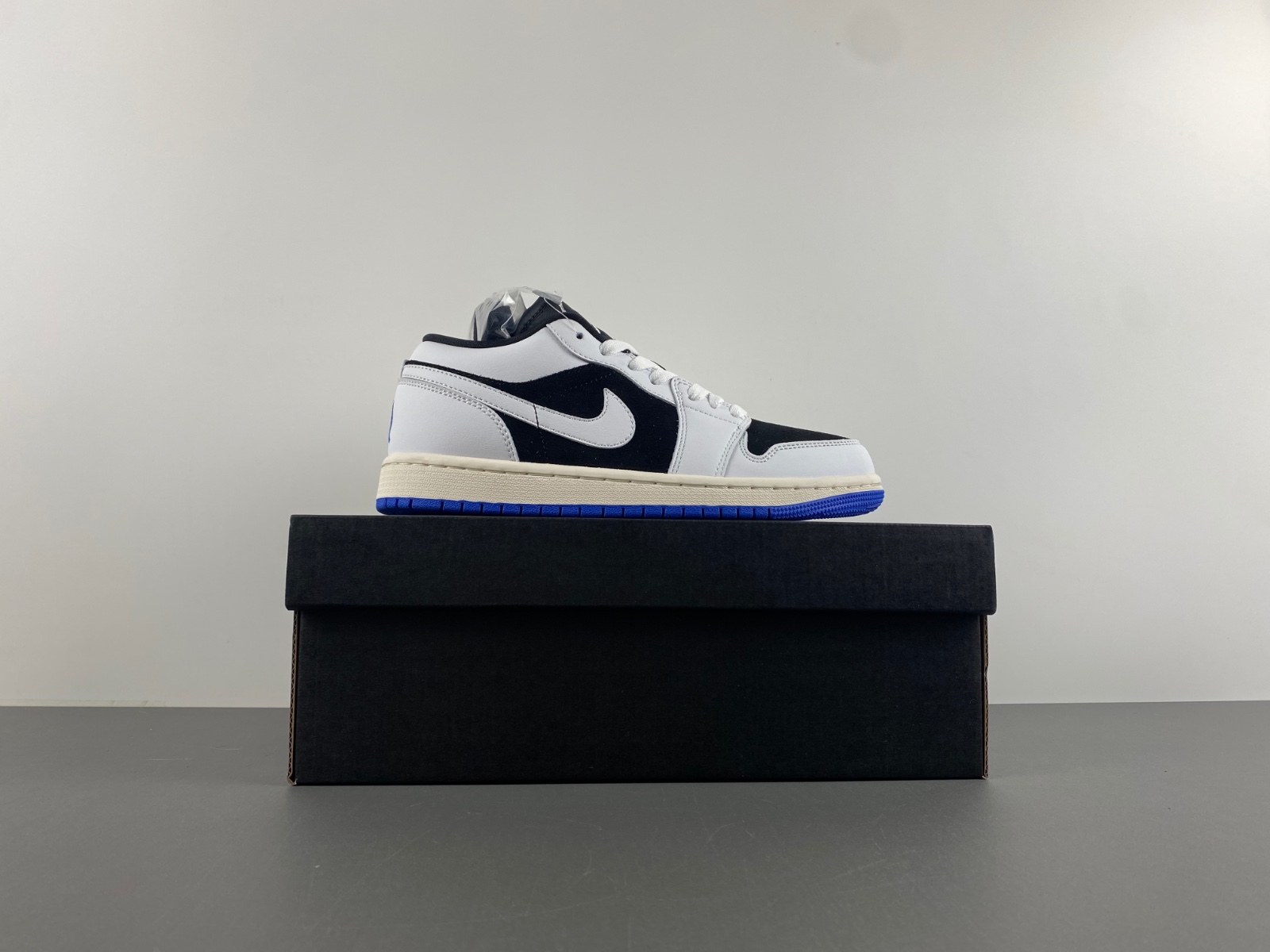 Air Jordan 1 Low HQ0764-001