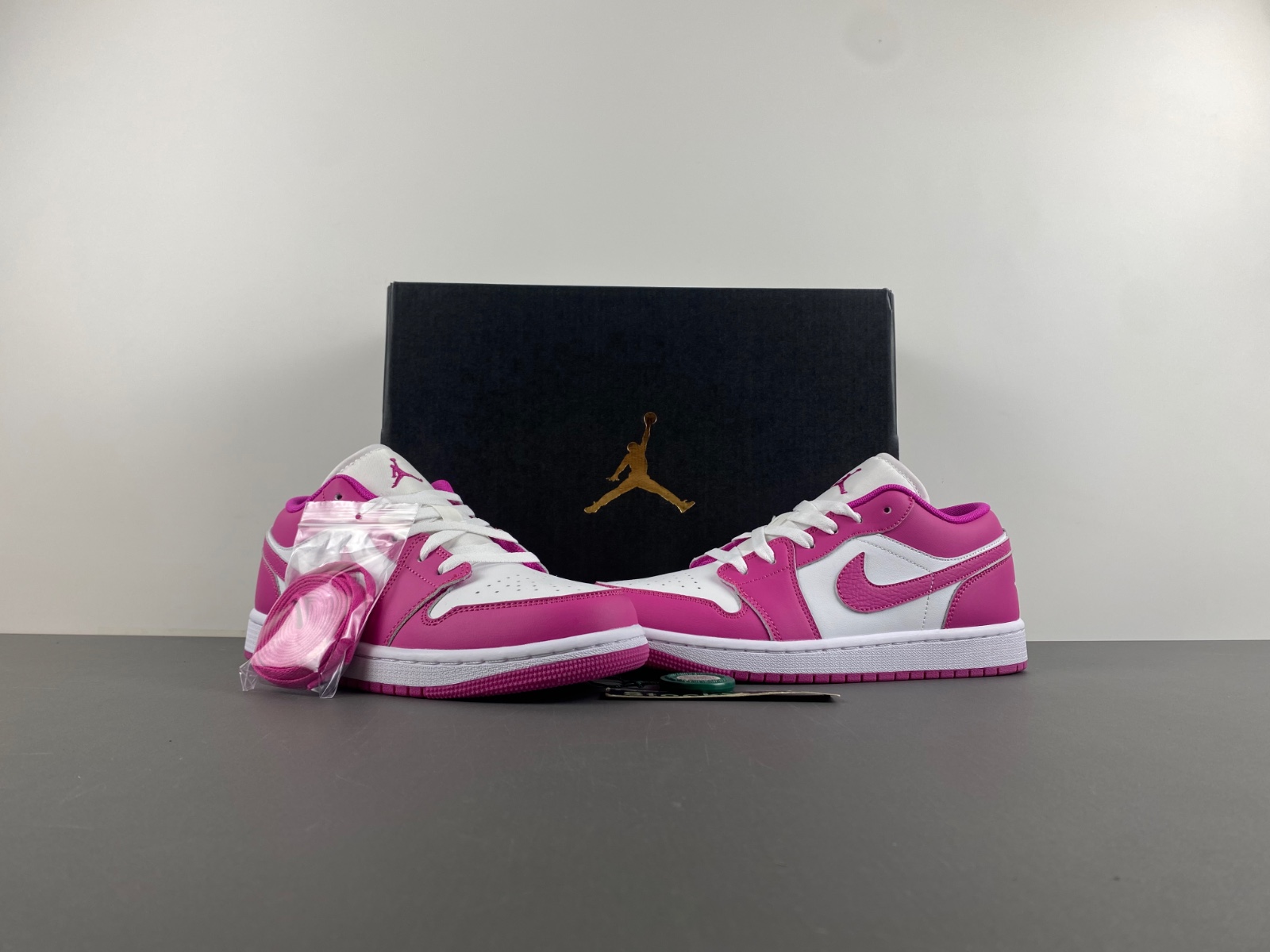 Air Jordan 1 Low  FV8486-600