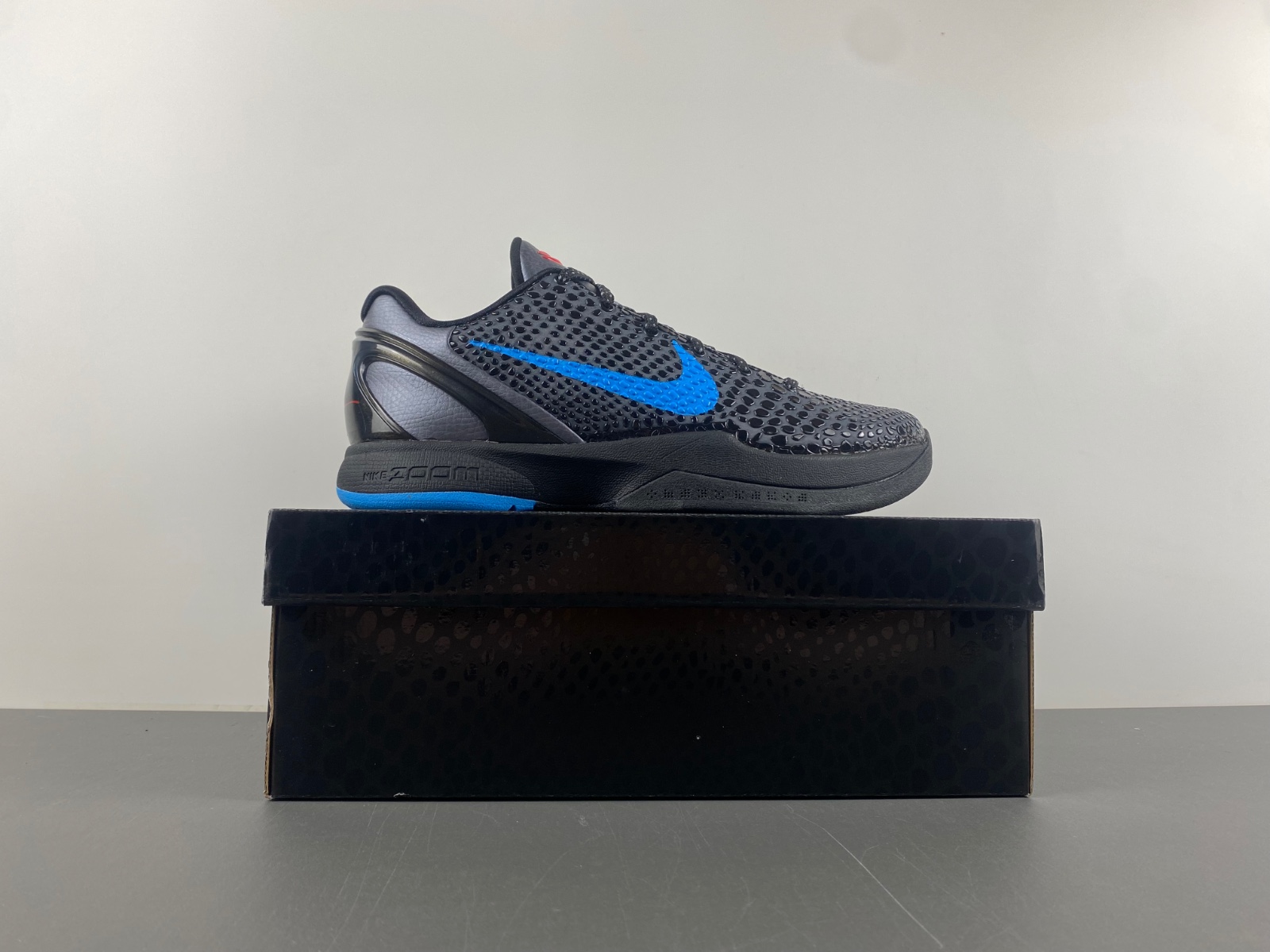 NIKE ZOOM KOBE 6 “DARK KNIGHT” 429659-016