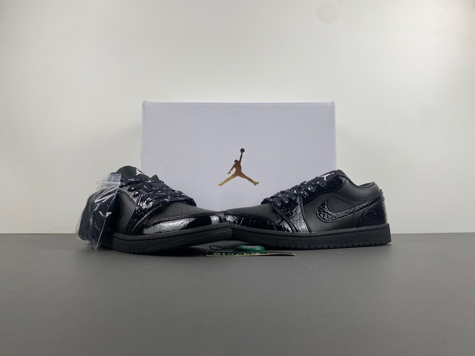 Air Jordan 1 Low SE Patent Elephant Black HJ7743-010