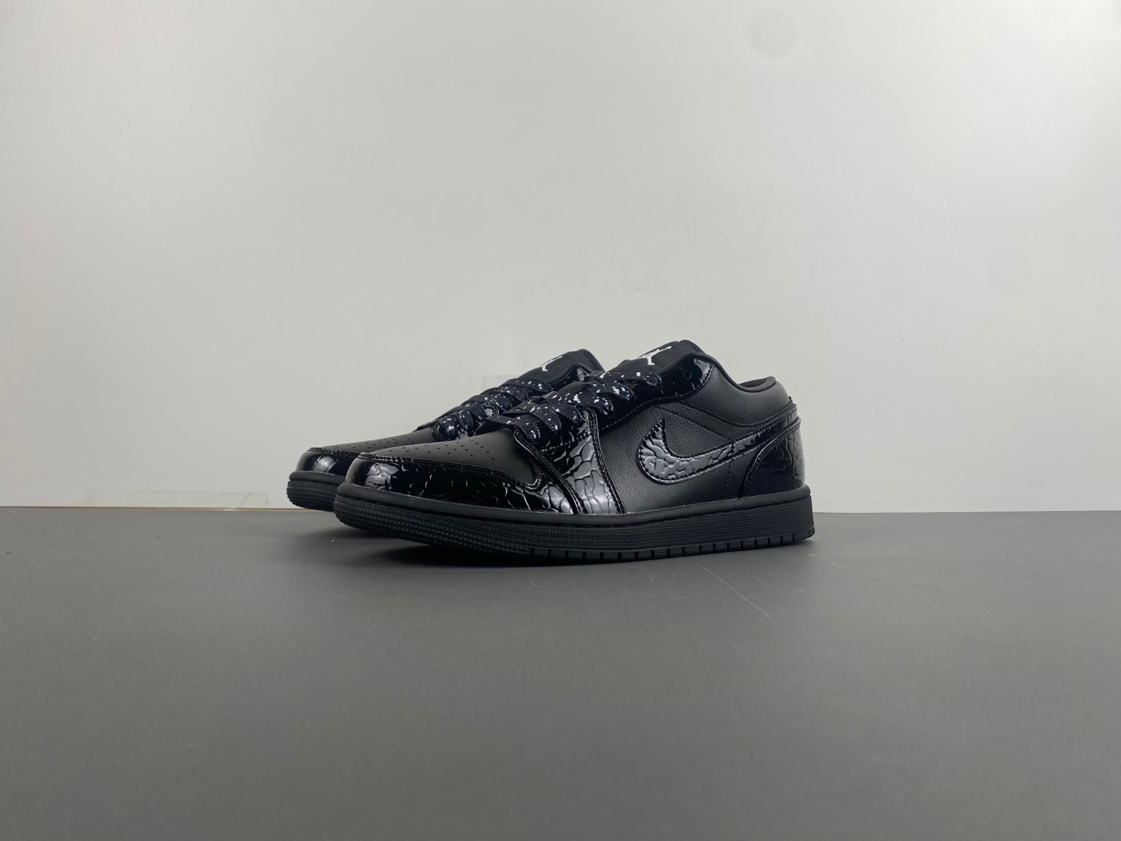 Air Jordan 1 Low SE Patent Elephant Black HJ7743-010