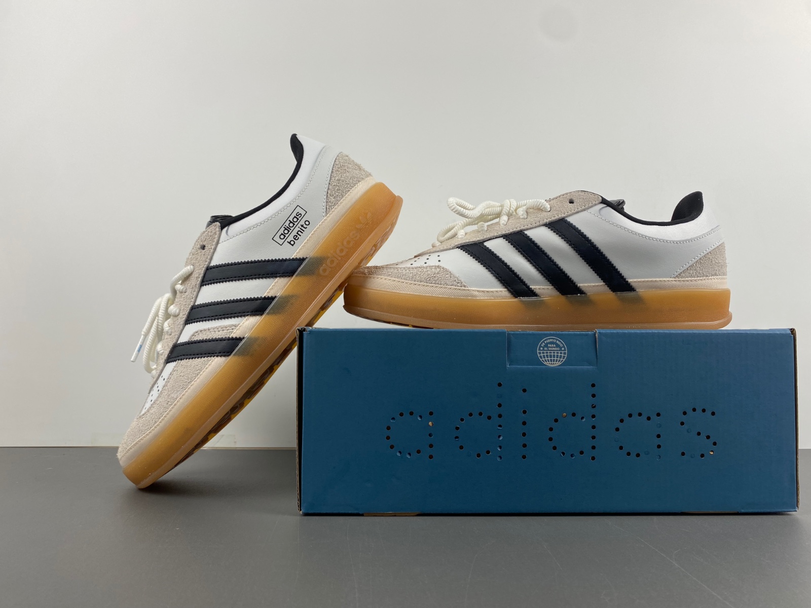 Ad*s gazelle indoor bad bunny if9735