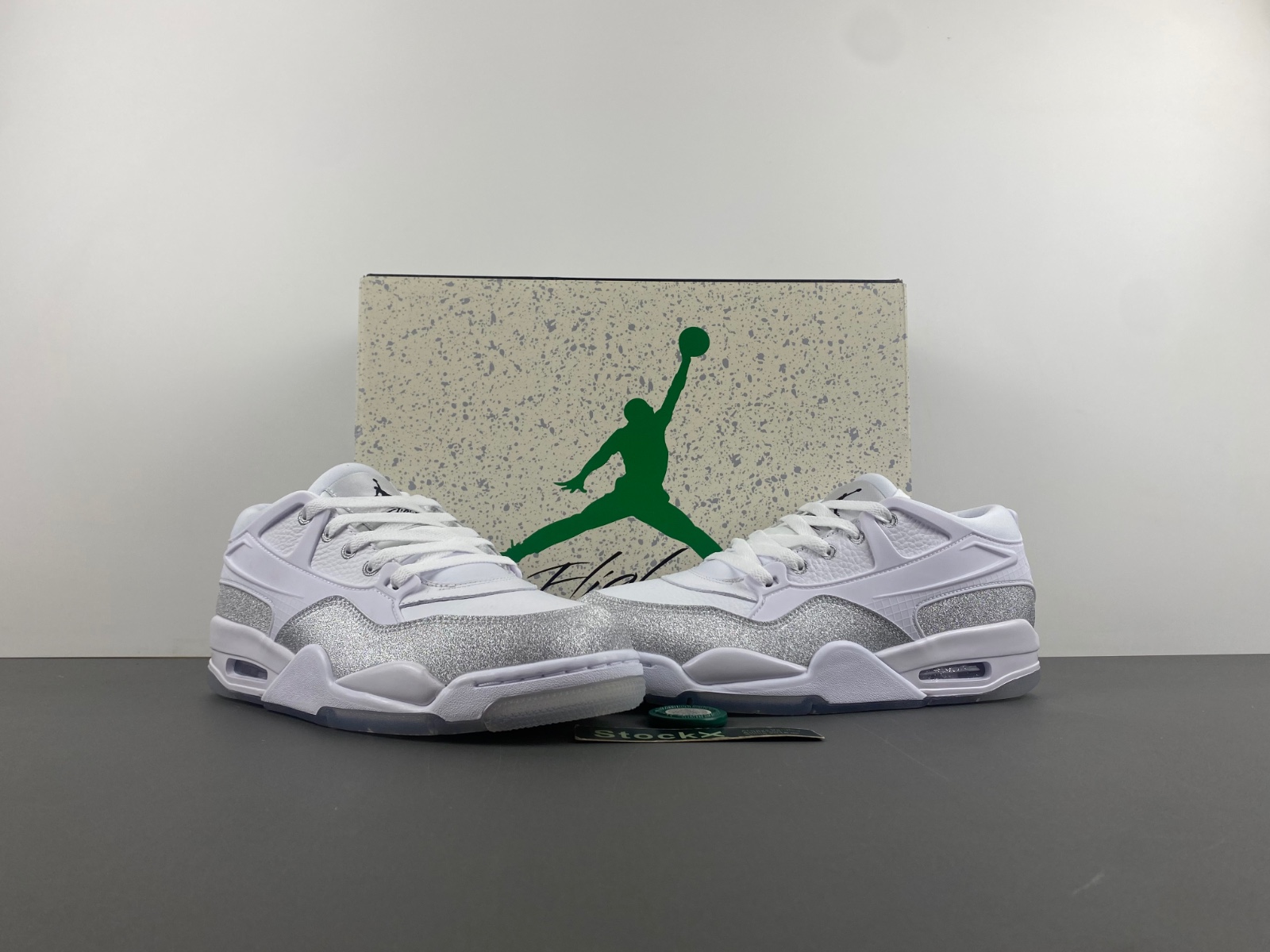 Air Jordan 4 RM  HQ3441-111