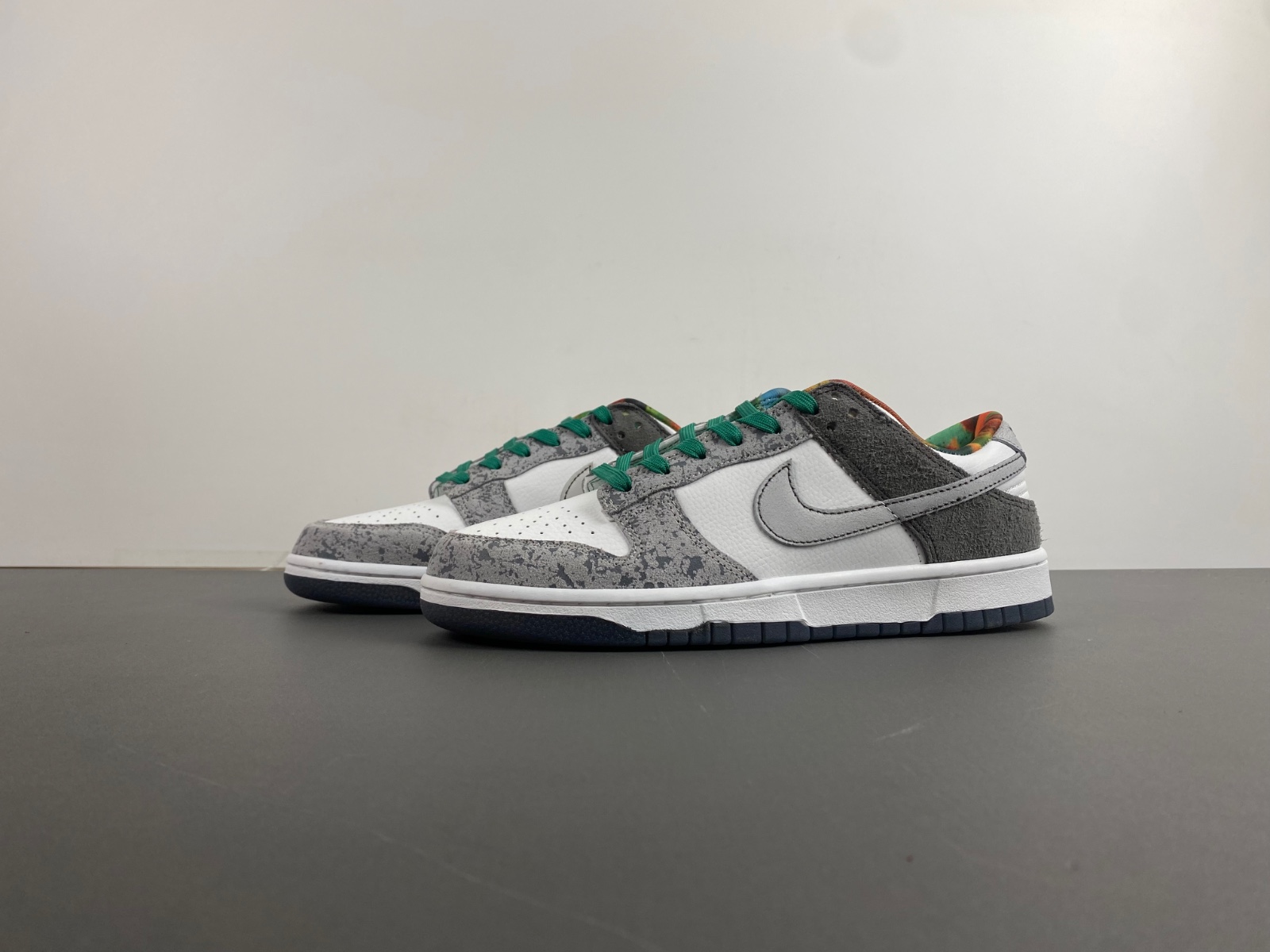 Dunk Low Premium HF4840-068