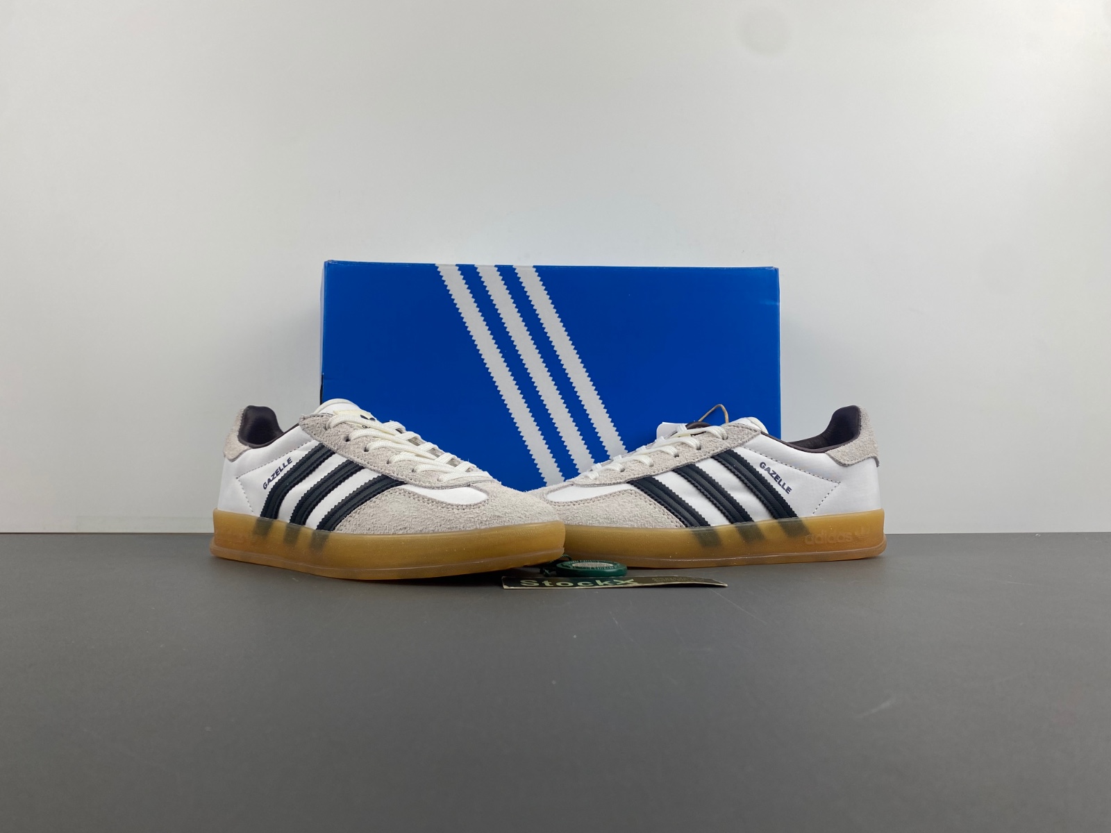 Ad*s originals gazelle hikari shibata ih9985