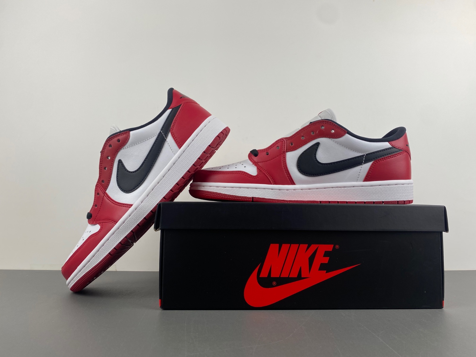 Air Jordan 1 Low Chicago OG AJ1 705329-600