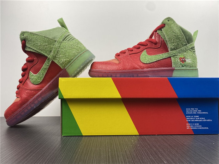 Dunk SB Nike SB Dunk High “Strawberry Cough" CW7093-600