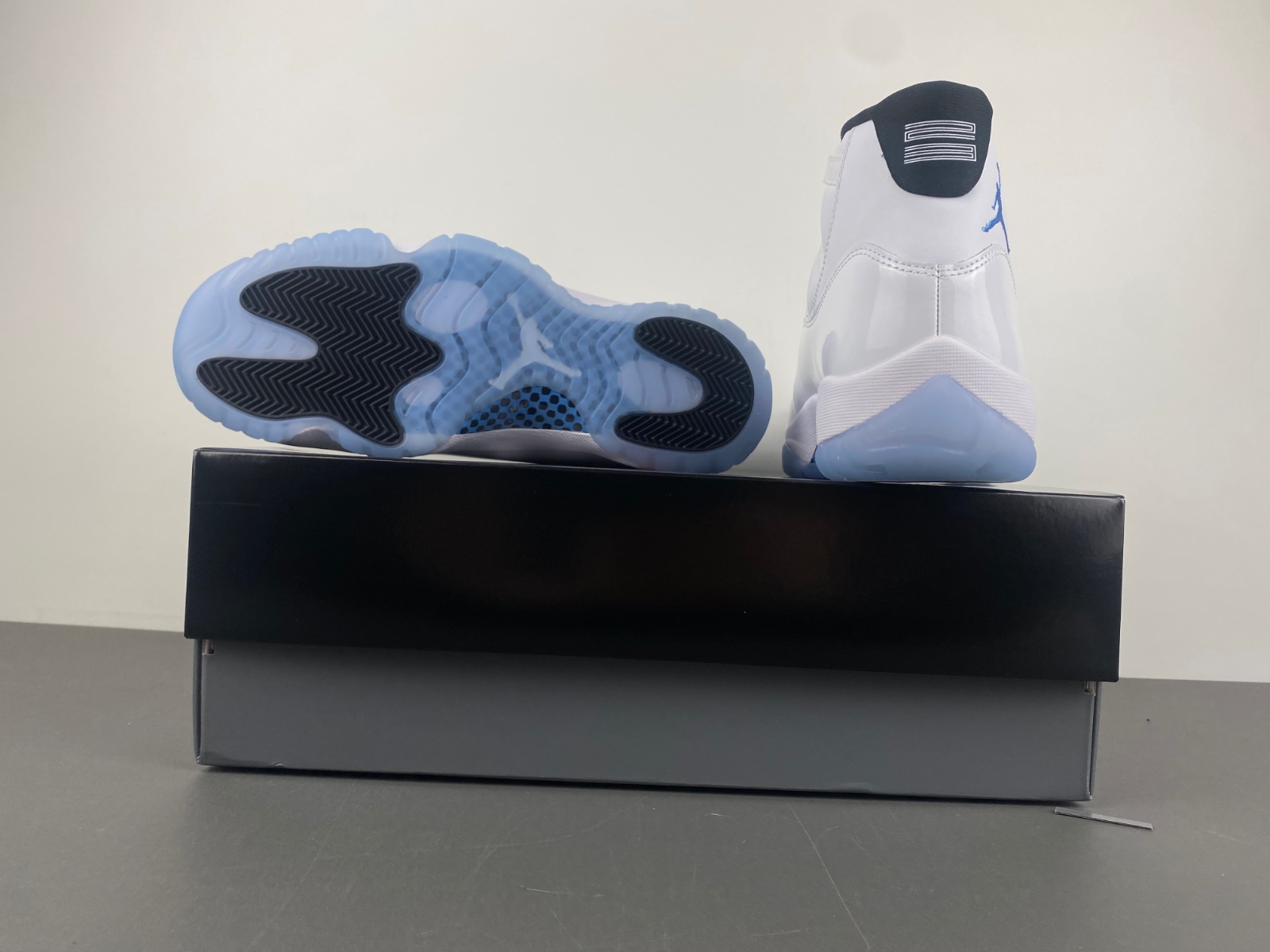 Air Jordan 11 “legend Blue” CT8012-104