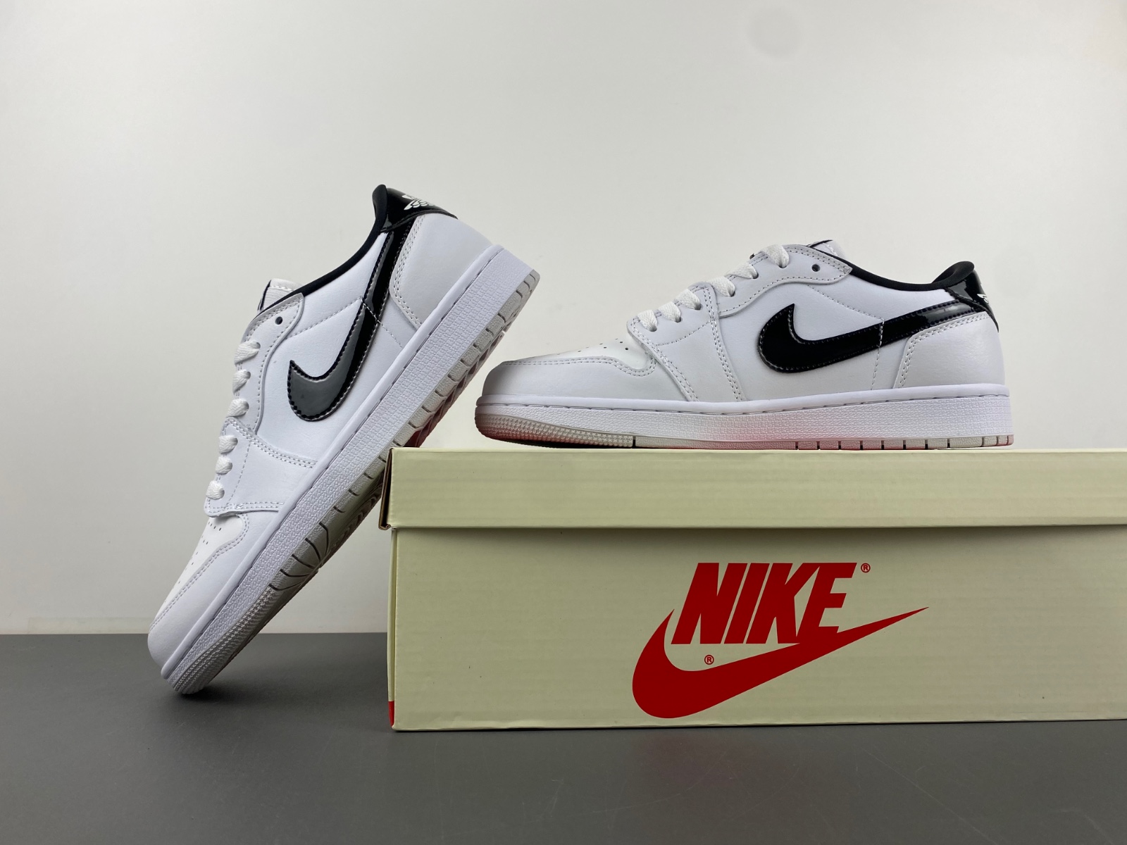 Air Jordan 1 Low FB9933-102