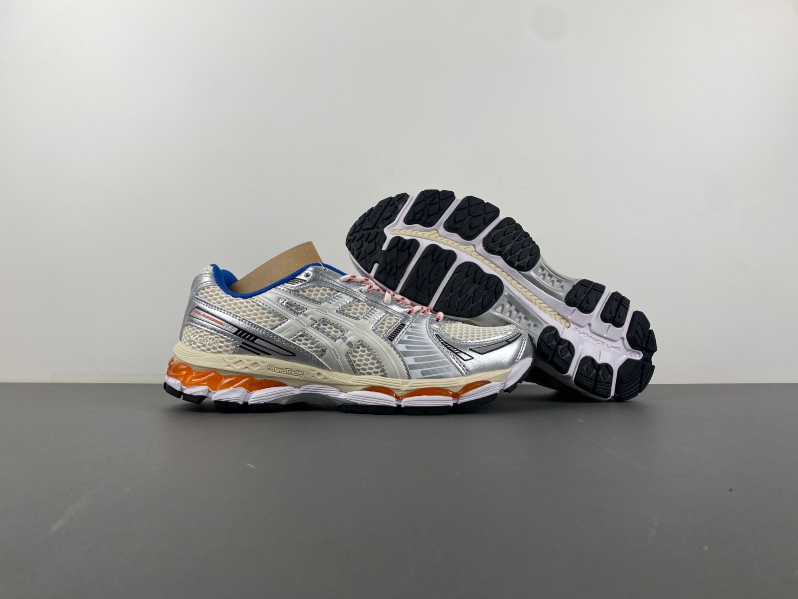 As*ic*s gel-kayano  1203a555-101