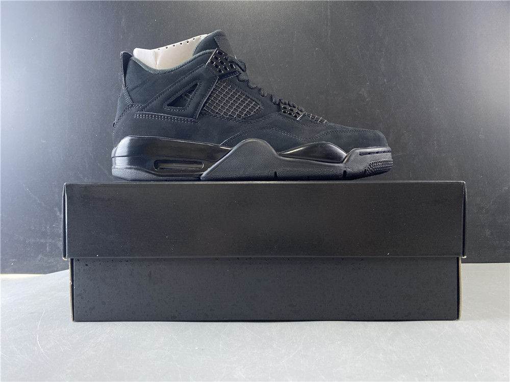 Air Jordan 4 “Black Cat”CU1110-010.