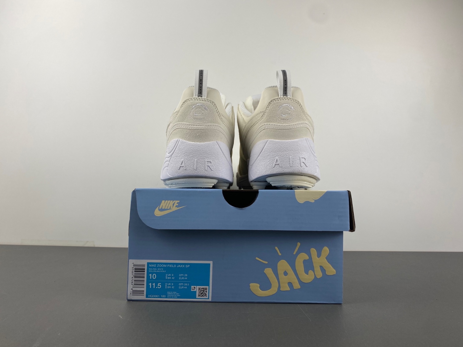 Travis Scott x Nike Zoom Field Jaxx “Sail” HQ3061-100