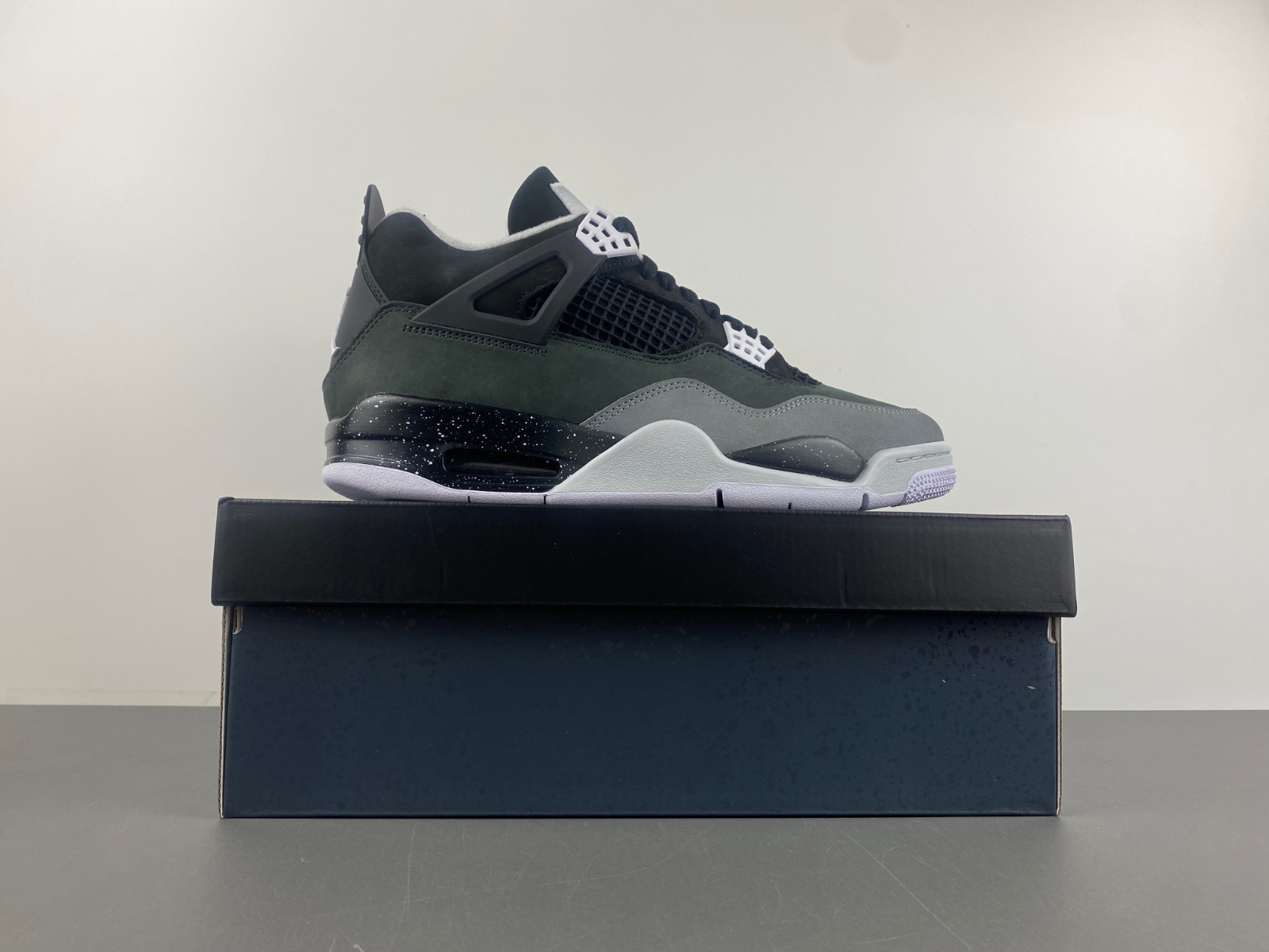 Air Jordan 4 “Fear ”FQ8138-002