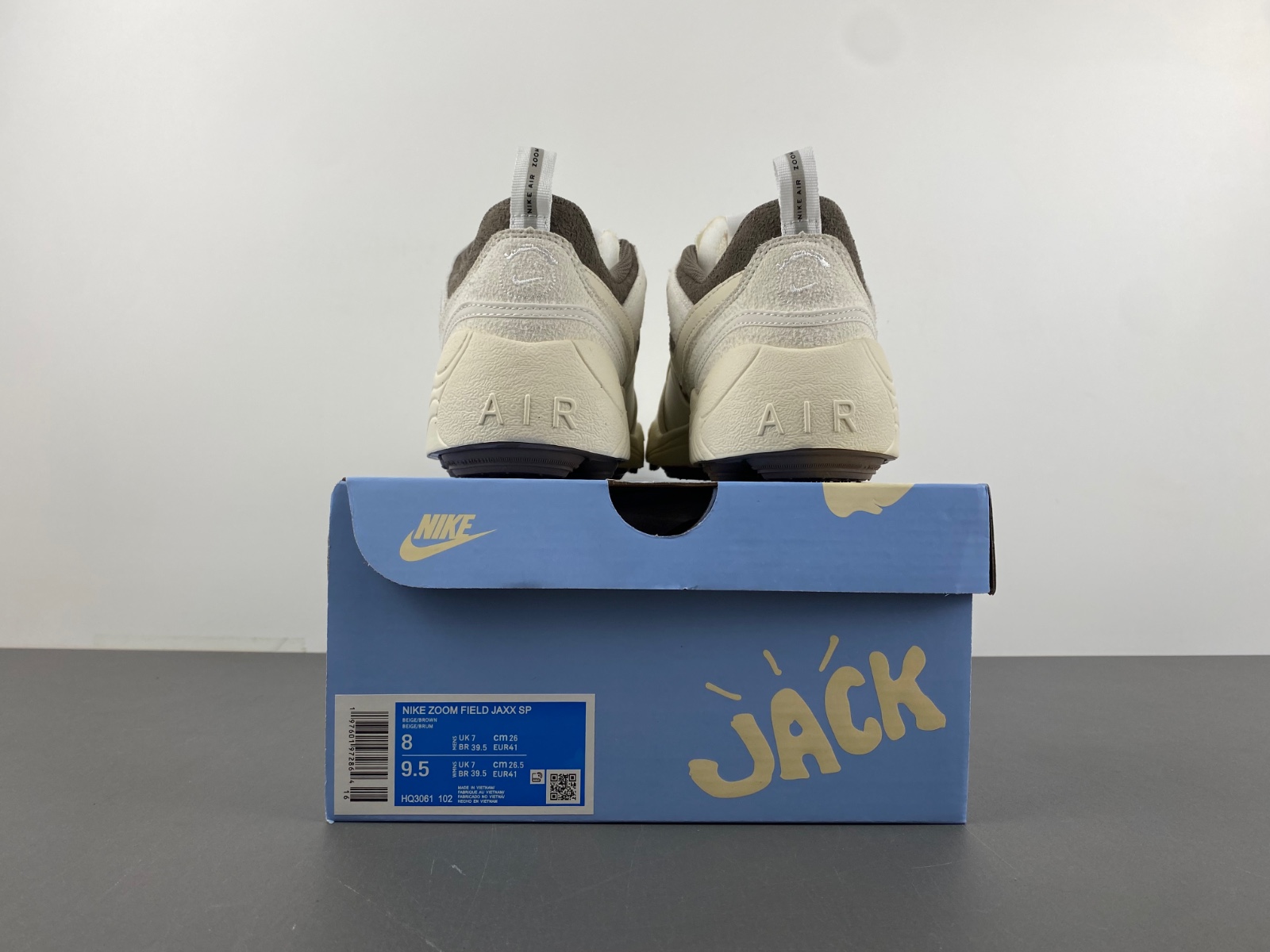 Nike Zoom Field Jaxx SP Travis Scott Sail HQ3061-102