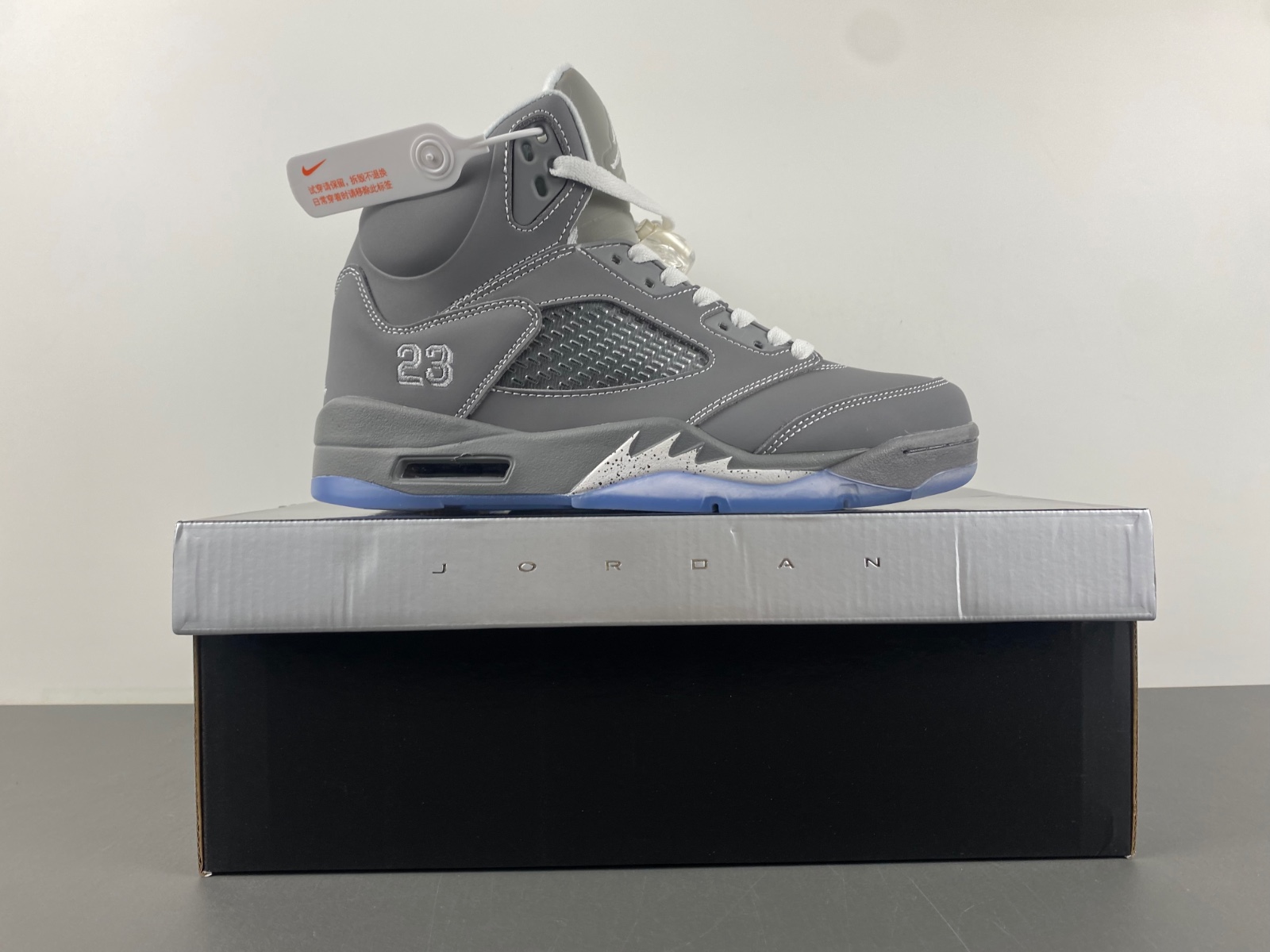 Jordan 5 Retro Wolf Grey 136027-005