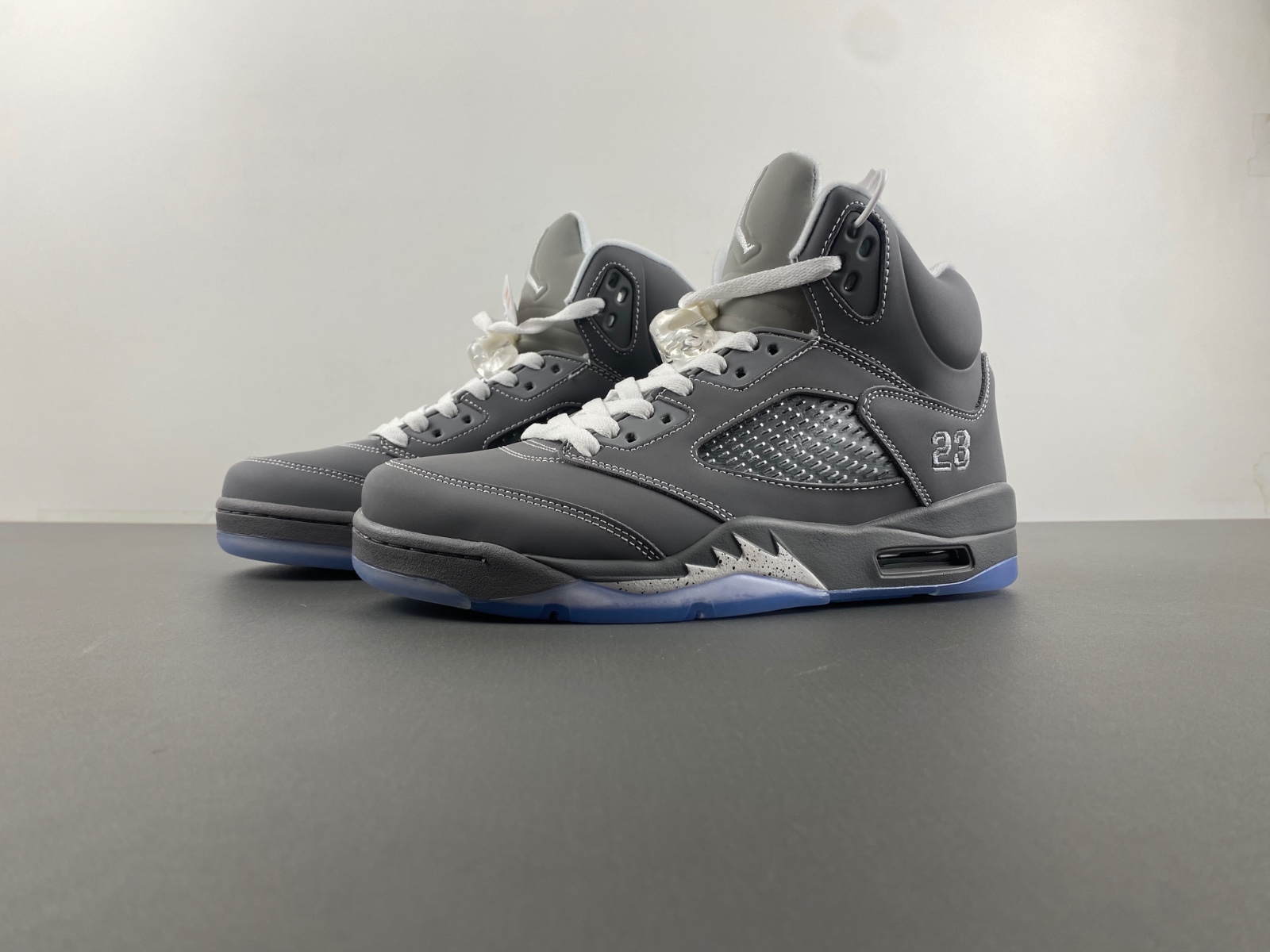 Jordan 5 Retro Wolf Grey 136027-005