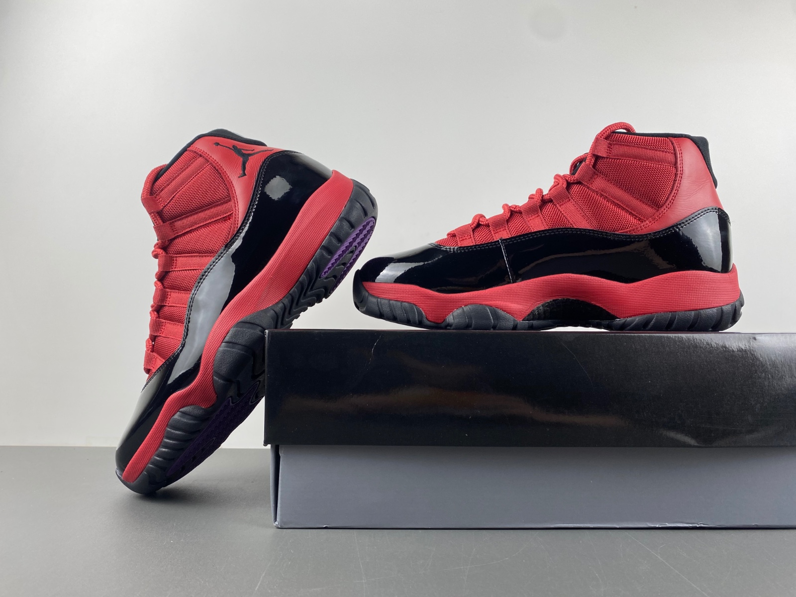 Air Jordan 11 red black CT8012-600