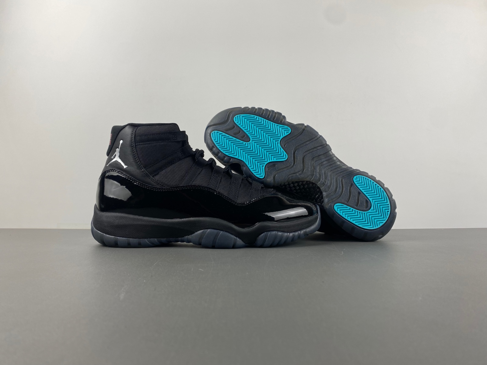 Air Jordan 11 Black, blue, white and red 378037-006.